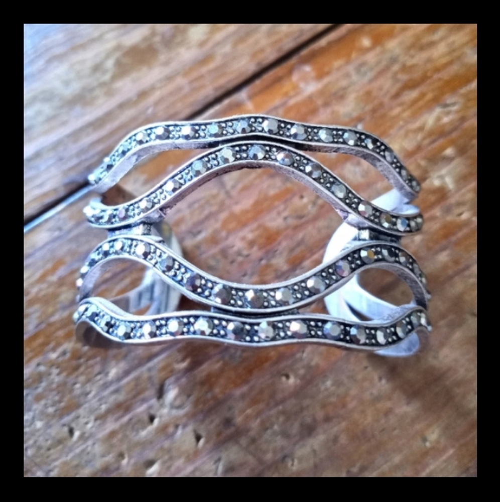 Paparazzi Metal Rhinestone Bracelet